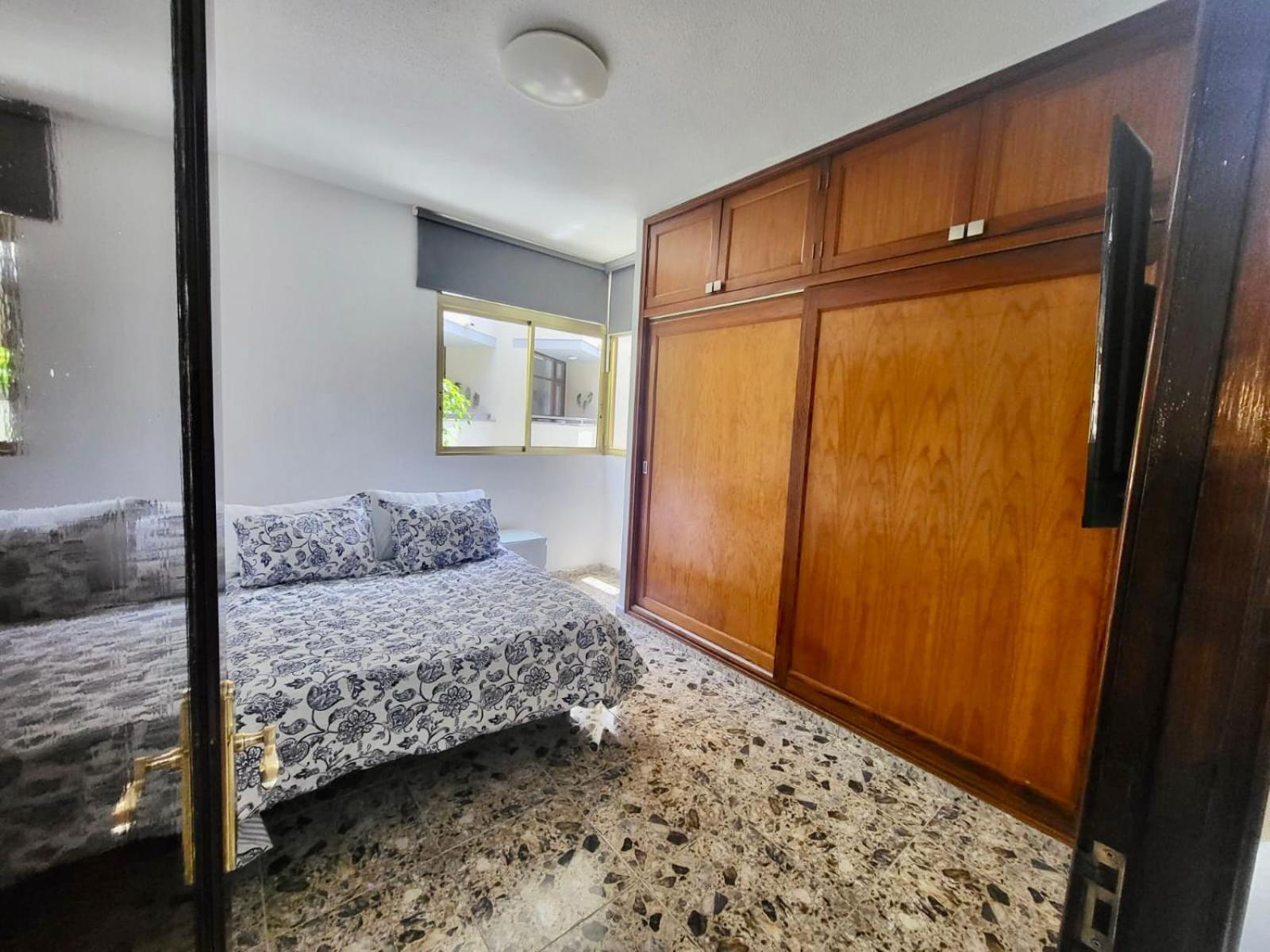 Affordable Holiday Accommodation For Large Families And Groups At Las Canteras Beach With 3 Bedrooms And Free Parking Λας Πάλμας ντε Γκραν Κανάρια Εξωτερικό φωτογραφία